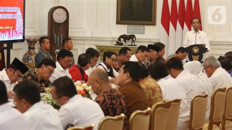 Di Sidang Kabinet Perdana Jokowi Minta Menteri Paham Prioritas