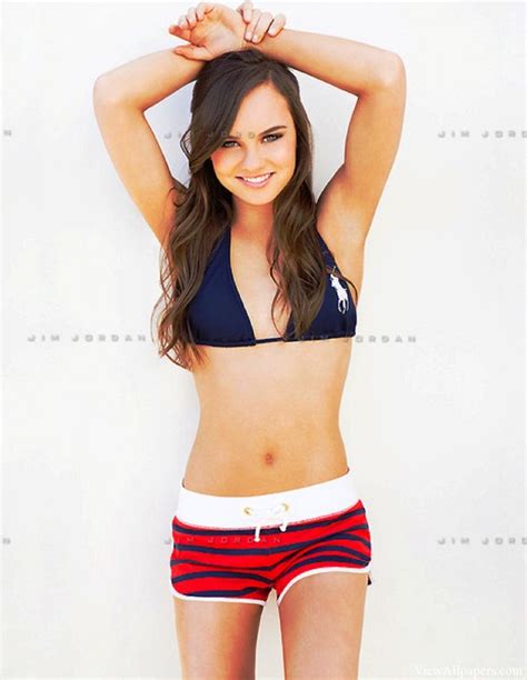 Madeline Carroll Hot Picture Female Celebrities HD Wallpapers