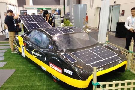 Namun demikian, fasilitas bagi taman tenaga surya di eropa bisa dibilang kecil, karena proyek semacam ini harus bersaing dengan lahan pertanian. Mobil Tenaga Surya Mahasiswa Australia Pecahkan Rekor Dunia