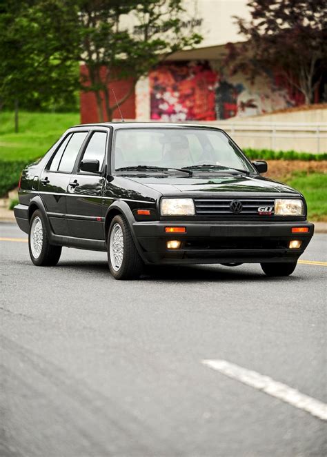 Positioned to fill a sedan niche above the firm's golf hatchback. Collectible Classic: 1990-1992 Volkswagen Jetta GLI ...
