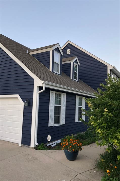 Maybe you would like to learn more about one of these? In The NAVY: Paint Your House One Of These Popular Navy ...