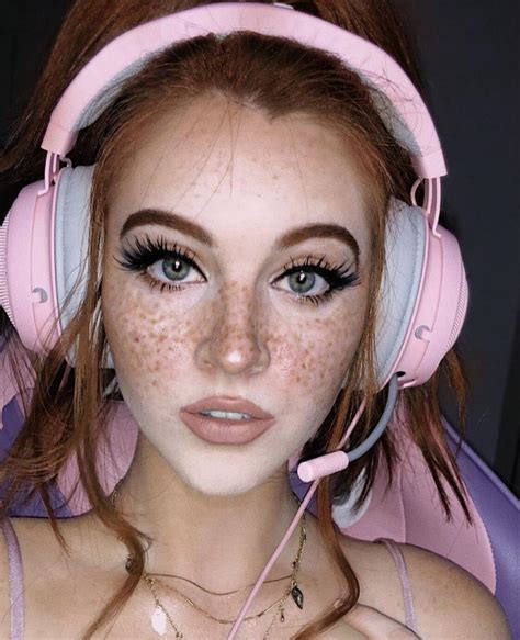 Gamer Girl Stunner R Freckledgirls