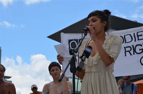 Emotional Crowd As Gwen Jacob Speaks At Top Freedom Rally In Waterloo 570 News
