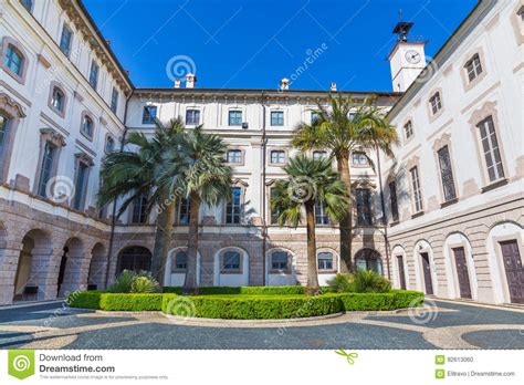 Verbania är huvudort i provinsen verbano cusio ossola. Stresa, Verbania, Italien - 21. April 2017: Ansicht Von ...