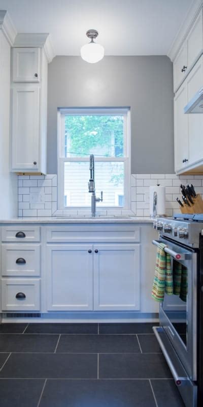 If you re looking for custom cabinets in iowa our des moines custom cabinetry goes beyond the realm of kitchen cabinets. How Long Does a Kitchen Remodel Take in Des Moines?