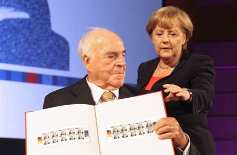 Tod Von Helmut Kohl Angela Merkel Erhält Die Nachricht Im Flugzeug