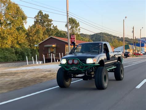 Trekking Tacoma “rebuild” A 2000 Solid Axle Swapped Toyota Tacoma