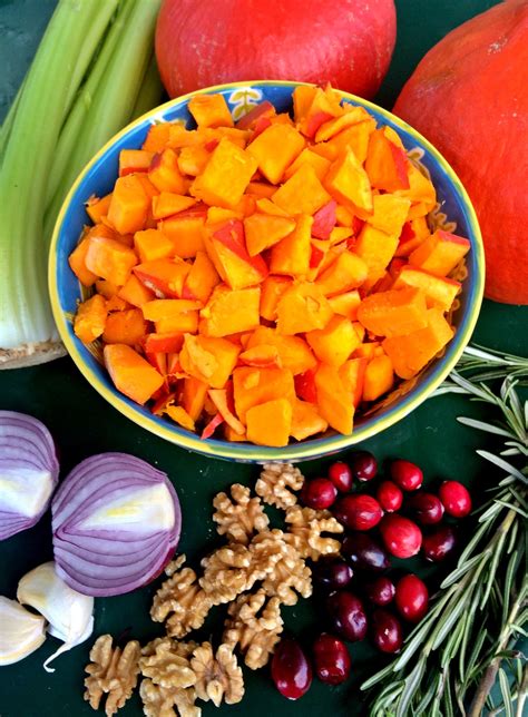 Whether you are raw vegan or not, there are light and healthy alternatives to thanksgiving classics that are relatively easy to make. Passionately Raw! : Two Raw Vegan Thanksgiving Recipes ...