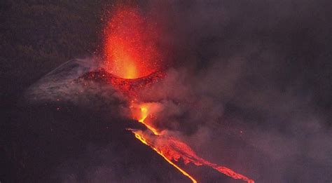 Volcán De La Palma Es “mucho Más Agresivo” Dos Semanas Después De Su