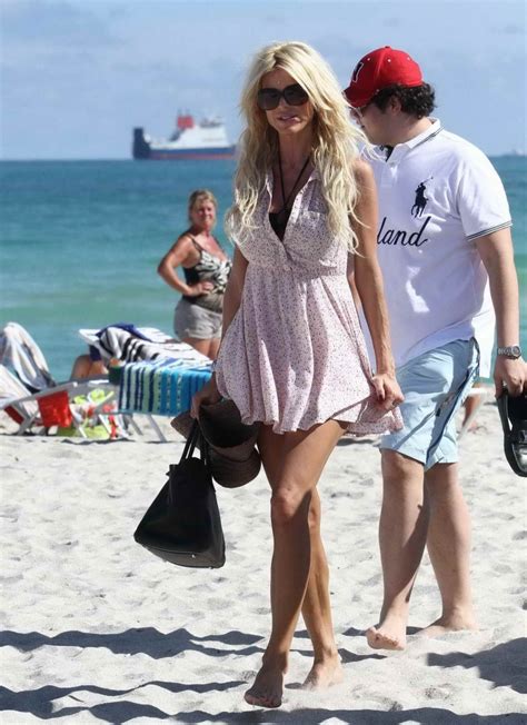 Victoria Silvstedt In Bikini In Miami 2 LACELEBS CO