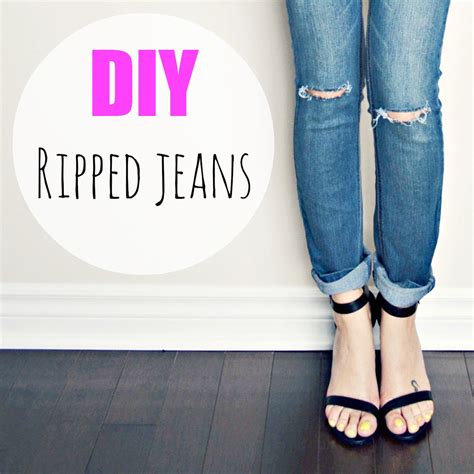 Make sure the jeans are in style. DIY Ripped Jeans | Home and Heart DIY