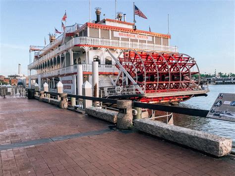 The 15 Most Romantic Things to do in Savannah, GA for Couples - World