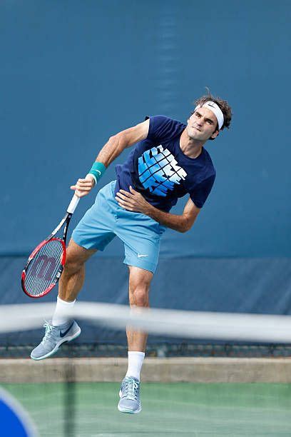 Curious what grip roger federer uses on his forehand groundstroke? Federer Forehand Grip - Find The Perfect Forehand Grip ...