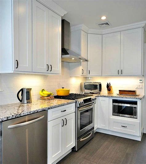 Cabinets.com, the largest online retailer of usa manufactured custom kitchen cabinets, makes buying cabinets online easier than ever before. 109 best White Kitchens images on Pinterest | Kitchen ...