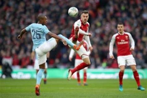 The game was postponed after united supporters invaded the old trafford pitch, protesting against the owners, the glazer family. Arsenal Host Man City, Man Utd Welcome Leicester On 2018 ...