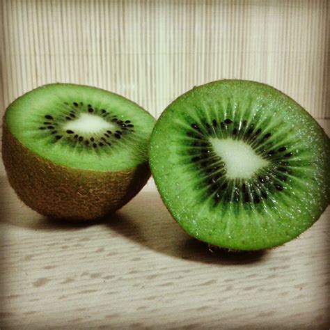 Kiwi é Fruta Acida