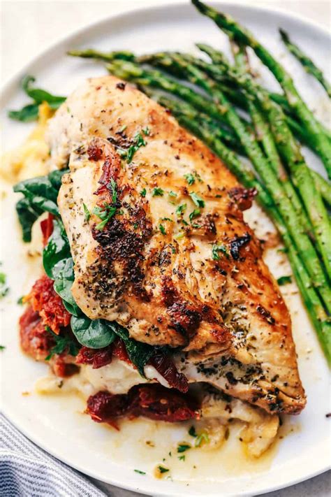 / a healthy and basic boneless air fryer chicken breast recipe that's completely keto and delicious. Stuffed Tuscan Garlic Chicken | The Recipe Critic