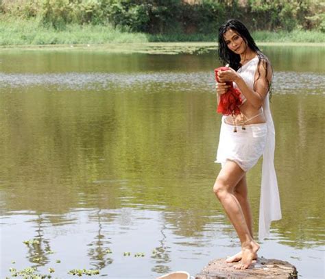 Sunny Shweta Tiwari Mandakini The Hottest Satyam Shivam Sundaram Look Vote Shweta Tiwari