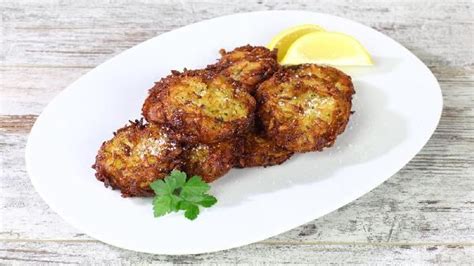 Con al torta nuvola nerache farcitura posso fare? Torta Nuvola Nera solo albumi | Ricette, Frittelle ...