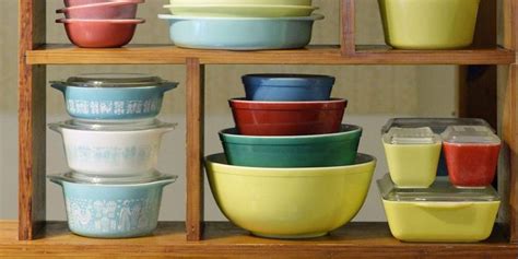 A Guide To Collecting Vintage Pyrexplus How Much It S Worth Pyrex
