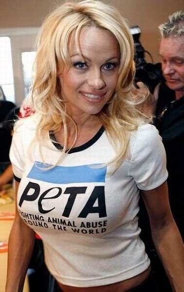 5 Celebrity PETA Activists