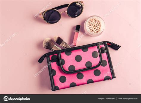 Cosmetic Bag And Makeup Products — Stock Photo © Belchonock 134815930