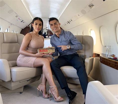 not just in football but cristiano ronaldo has exceptional skills in pampering his lady love as