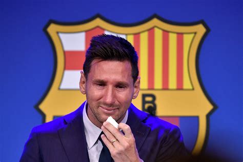 Psg Wants Messi To Stay Beyond 2023 Despite Comeback Offer From Fc Barcelona Schoolstyle