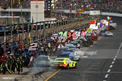 Nascar Pit Road Photos And Premium High Res Pictures Getty Images