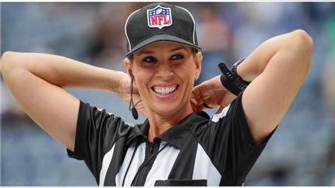 Sarah Thomas Will Become First Female To Officiate Nfl Playoff Game