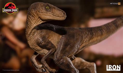 Jurassic Park Velociraptor 110 Art Scale Limited Edition