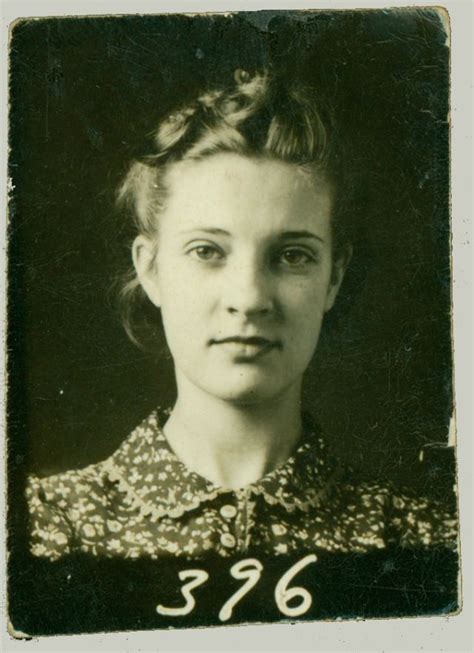Vintage Everyday 35 Vintage Photobooth Portraits From Between The