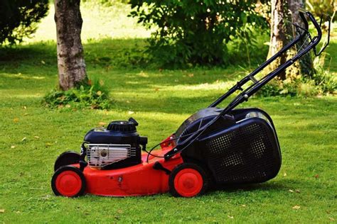 Riding Lawn Mower Review Is The New Husqvarna Rider R155 Awd The