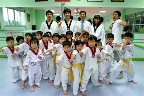 We did not find results for: หนุ่มกิมจิมาดเท่ "โค้ช เช ยอง ซ็อค" ผู้สร้างทีมเทควันโดไทย ...