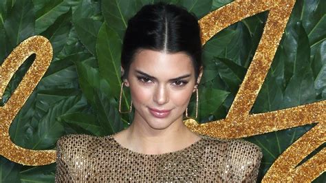 kendall jenner totally naked in jaw dropping new italian vogue spread youtube