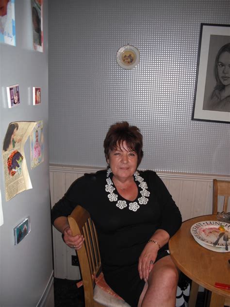 Jennywren22 60 From Aberdeen Is A Mature Woman Looking For A Sex