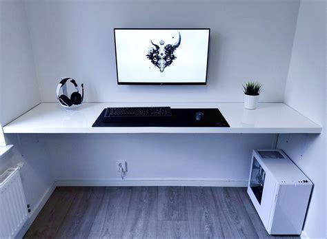 Amazing Clean White And Minimalistic Setup By Arccai Click For More