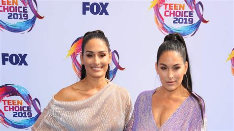 Nikki Bella Brie Bella Pregnant Due Within Two Weeks Of Each Other