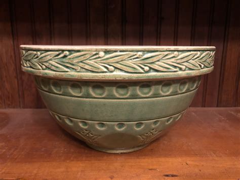 The bathroom is not just a place to store towels and toiletries; Rare-11' in R.R.P. Co Roseville Ohio Green Glazed Ornate ...