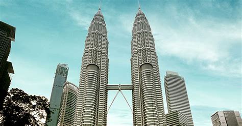 Kuala lumpur bakal memiliki mercu tanda baharu dalam tempoh lima tahun akan datang. 7 Mercu Tanda Kebanggaan Malaysia - Selongkar10