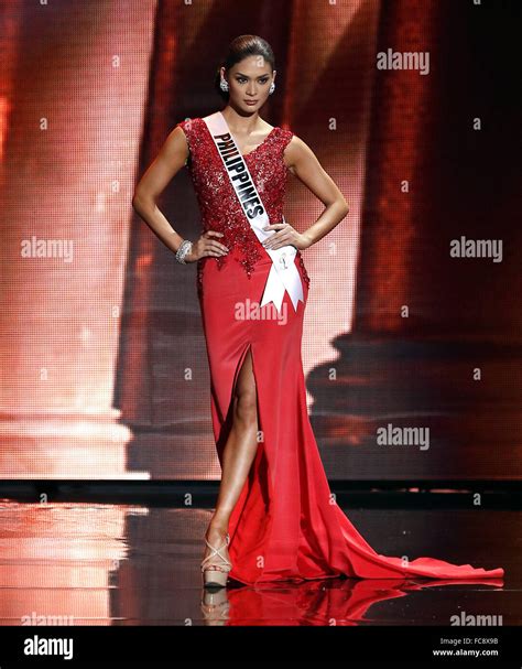 Miss Philippines Pia Alonzo Wurtzbach Crowned 2015 Miss Universe At The