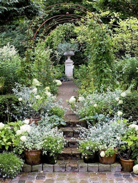 Affordable Beautiful Garden Path For Your Garden 32