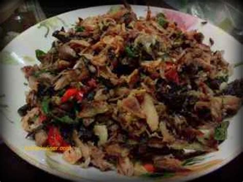 Coba gunakan resep masakan ikan tongkol berikut ini. Resep Ikan Tongkol Asap Suwir Masak Pedas | KabarKuliner.com