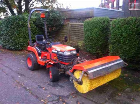 Kubota Bx 2200 Mit Kehrmaschine Schneeräumer Nutzfahrzeuge Angebote