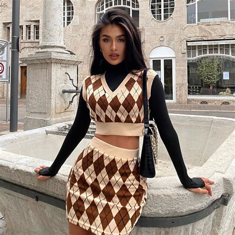 Shein V Neck Argyle Print Sleeveless Top And Skirt Set In 2021 Cute Skirt Outfits Fashion Inspo