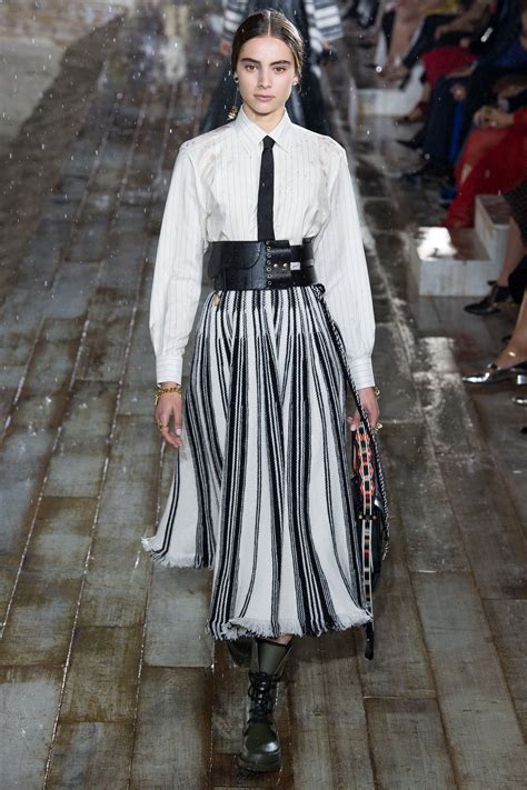 Christian Dior Resort 2019 Fashion Show Collection See The Complete