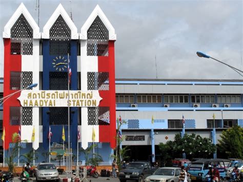 From 19 may 2016, malaysian railways (ktm berhad) no longer offered the daily overnight senandung langkawi (train no. Songkhla: Getting There - Thailand For Visitors