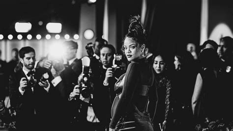 Rihanna Reminisces With Nearly Nude Maternity Shoot Dnyuz