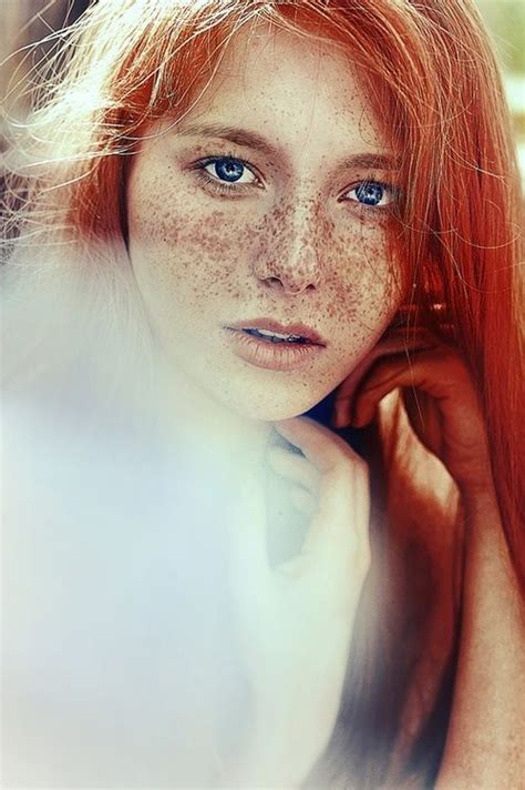 rote haare kupfer haarfarbe sommersprossen model freckles beauty videos freckles girl