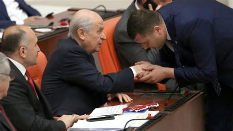 MHP den istifa eden Mustafa Baki Ersoy a Bahçeli den davet Gel partiye